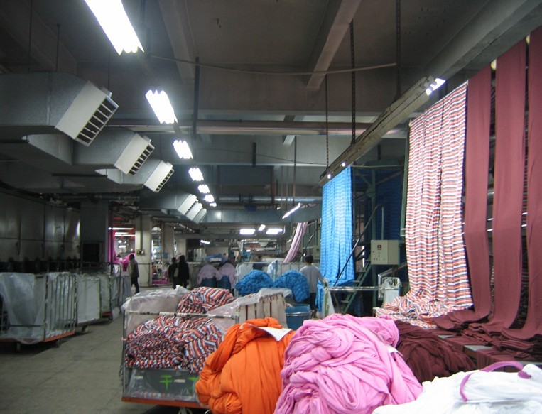 服裝廠降溫設備室內(nèi)安裝